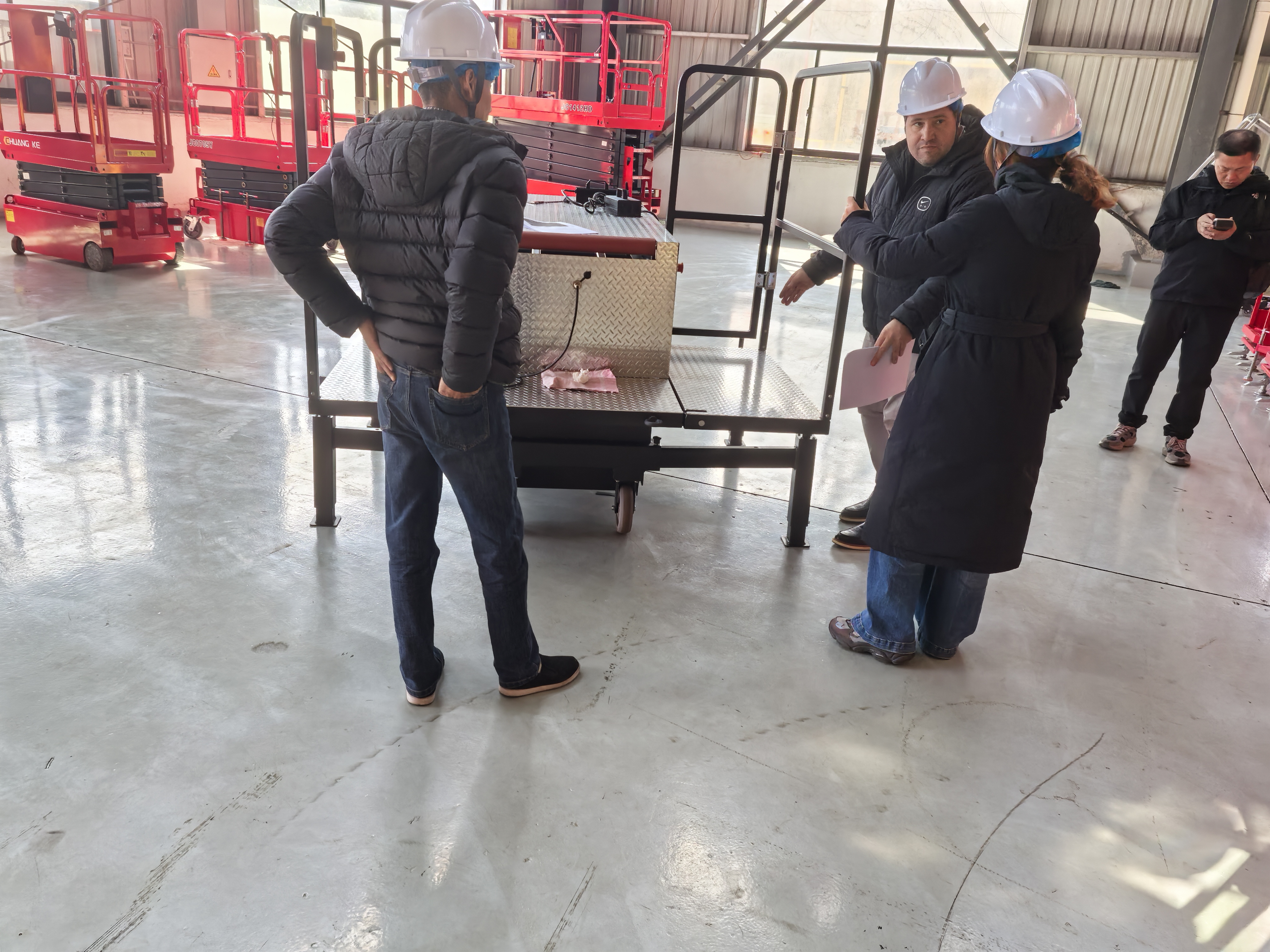 Brazilian Clients Visit Zhejiang Wizplus Smart Equipment Ltd. to Guide Customized Lift Production